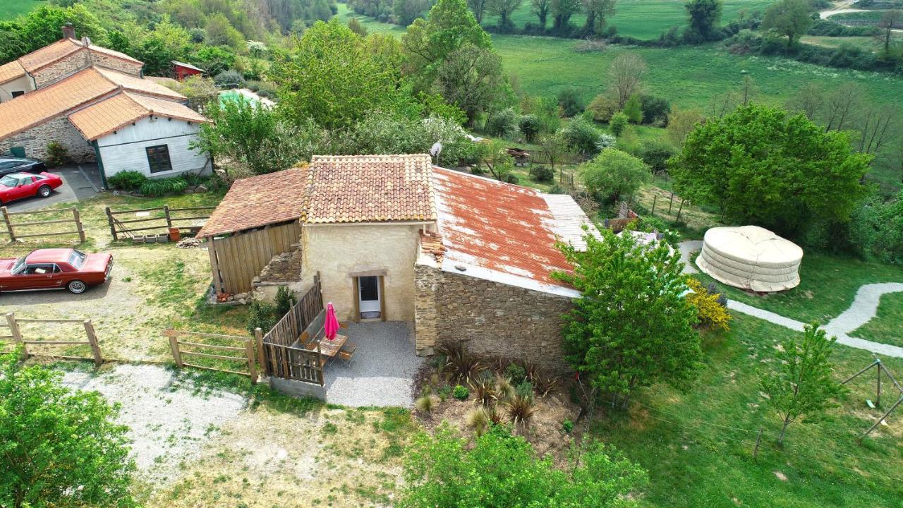 Gite Mimosa Saint-Florent-des-Bois エクステリア 写真